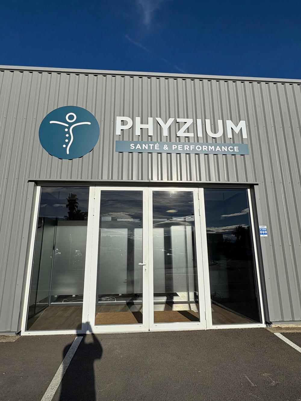 Façade extérieure du centre Phyzium