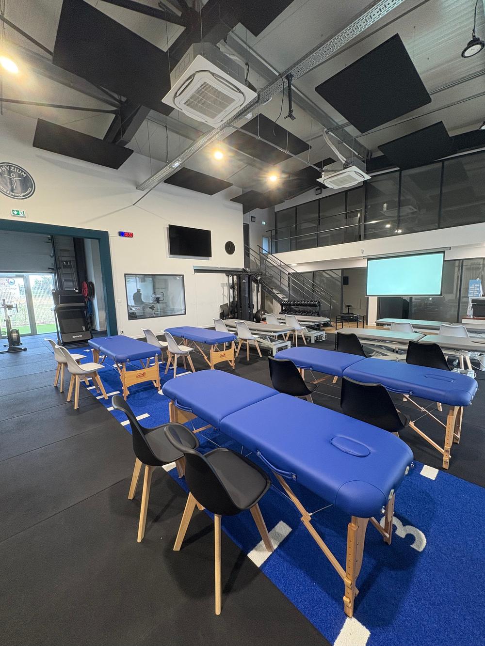 Salle de formation Phyzium équipée pour séminaire